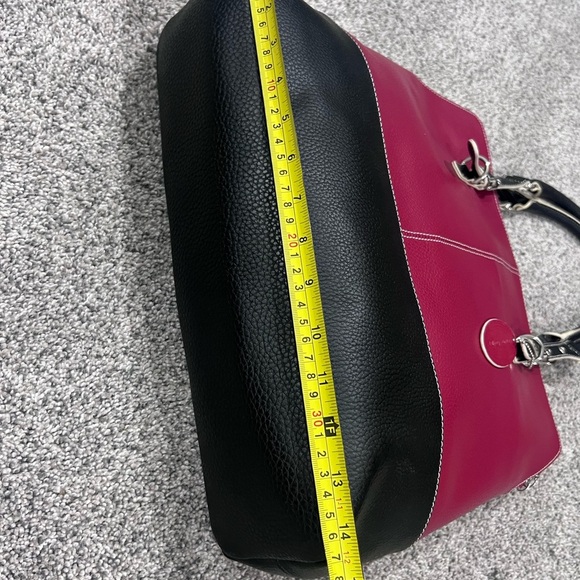 Wilsons Leather  Genuine Leather Red Black Silver Hardware Large Tote Zip Close - Picture 5 of 11